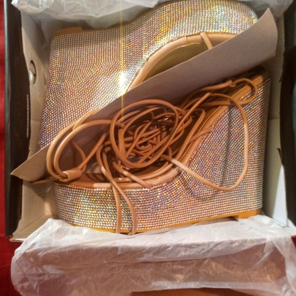 Fashion Nova Shinning Bright Rhinestone Wedge's Nude Size Alist US 10 EUR 41.5 - Picture 7 of 9